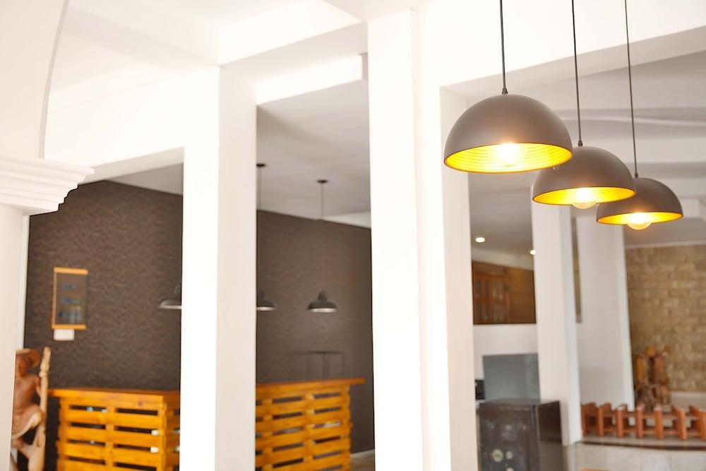 Zand Negombo Ettukala Ngoại thất bức ảnh